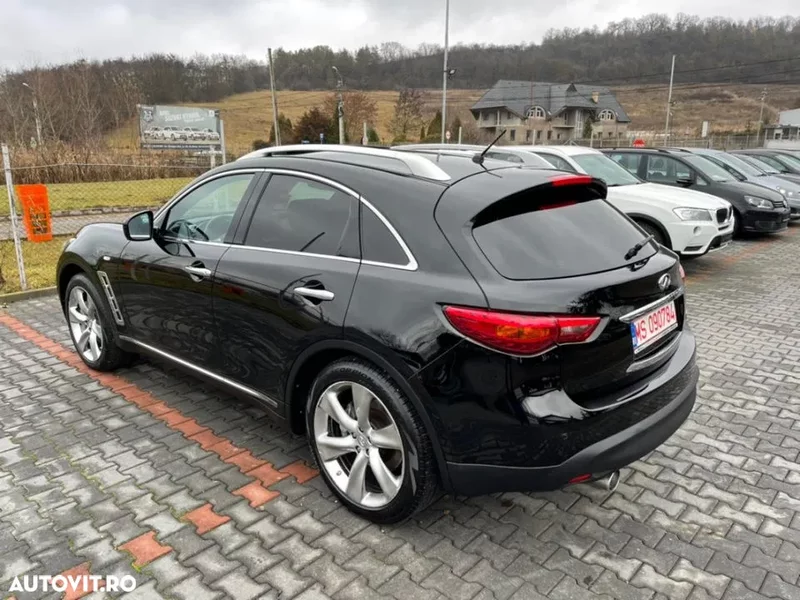 Infiniti FX30d