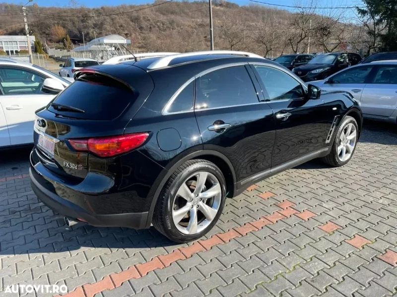 Infiniti FX30d