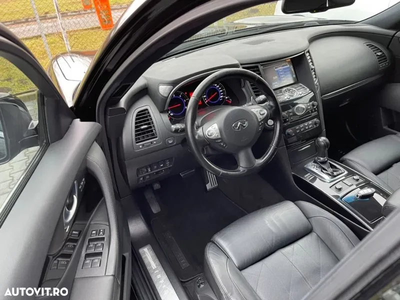 Infiniti FX30d